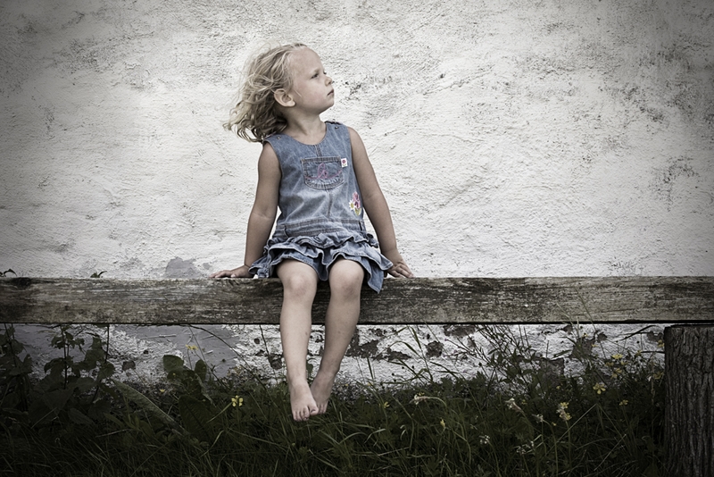 89 - WITH THE WIND IN HER HAIR - MALMSTROM LENA - sweden.jpg